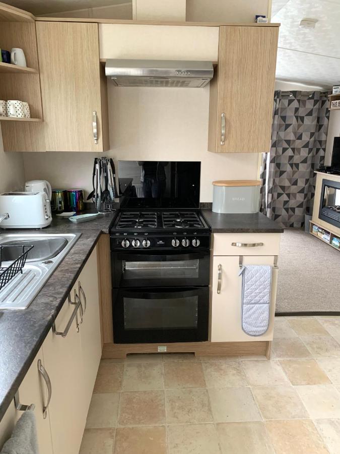 Mollys Retreat Pet Friendly Three Bed Caravan With Small Garden Newquay Bay Resort Quieter Area Of Park Εξωτερικό φωτογραφία
