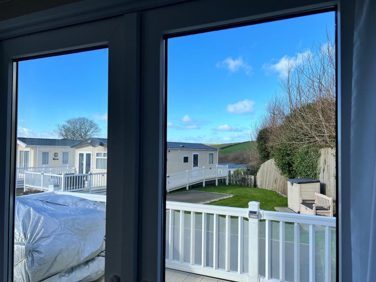 Mollys Retreat Pet Friendly Three Bed Caravan With Small Garden Newquay Bay Resort Quieter Area Of Park Εξωτερικό φωτογραφία
