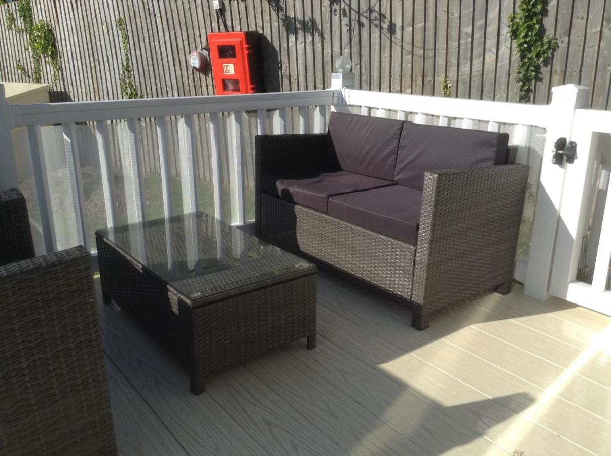 Mollys Retreat Pet Friendly Three Bed Caravan With Small Garden Newquay Bay Resort Quieter Area Of Park Εξωτερικό φωτογραφία