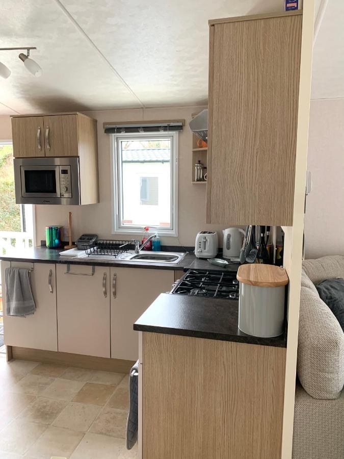 Mollys Retreat Pet Friendly Three Bed Caravan With Small Garden Newquay Bay Resort Quieter Area Of Park Εξωτερικό φωτογραφία