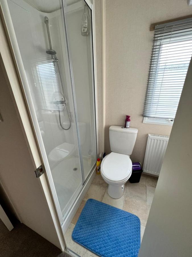 Mollys Retreat Pet Friendly Three Bed Caravan With Small Garden Newquay Bay Resort Quieter Area Of Park Εξωτερικό φωτογραφία