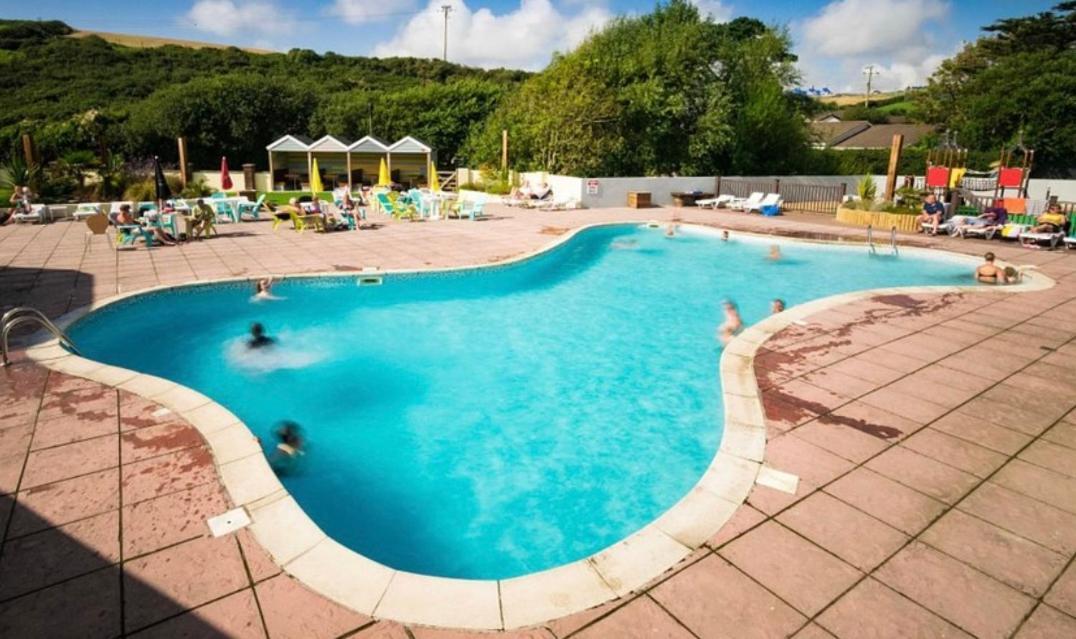 Mollys Retreat Pet Friendly Three Bed Caravan With Small Garden Newquay Bay Resort Quieter Area Of Park Εξωτερικό φωτογραφία